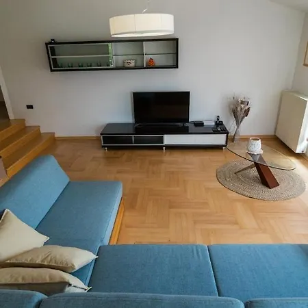 Vintiana Apartment *